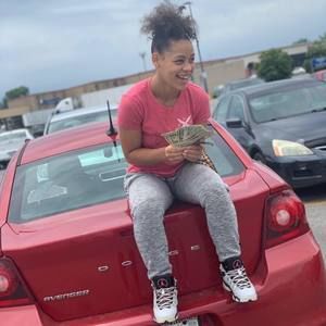 Meet your Posher, Emma